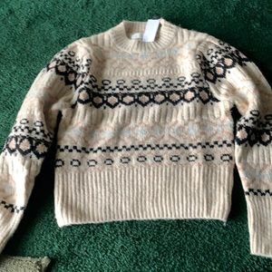 New ASTR crop sweater